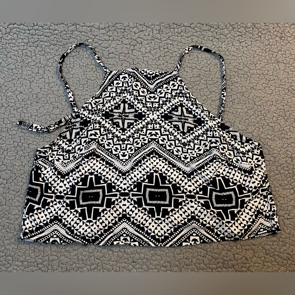 Express Tie Back Cropped Halter Tank Top Womens Size Small‎ P Black And White